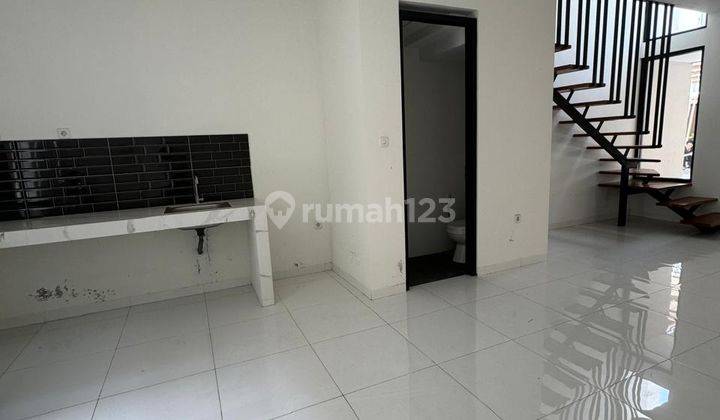 Rumah Baru Minimalis Modern Nyaman di Komplek Leuwisari 2