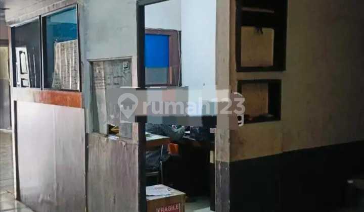 Cheap Good AUCTION Shop House 250 m2 Freehold Title on Gunung Baru Street, Bandung Cheap Good AUCTION Shop House 250 m2 Freehold Title on Gunung Baru Street, Bandung