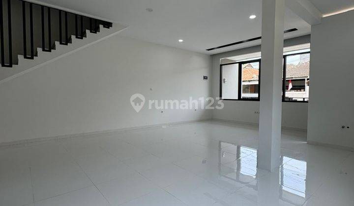 Rumah Bangunan Baru Minimalis Modern di Leuwi Sari 1