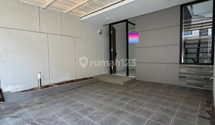 Rumah Baru Minimalis Modern Nyaman di Komplek Leuwisari 1