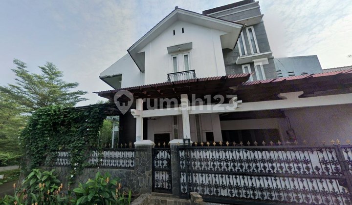 Rumah Besar, Nyaman, dan Prestisius di Kawasan Favorit!