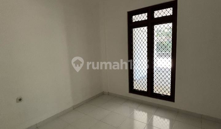  Rumah Kecil Kecil Cabe Rawit Komplek Cinere,Deket Tol! 2