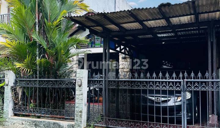 A charming house in the Graha Cinere residential complex