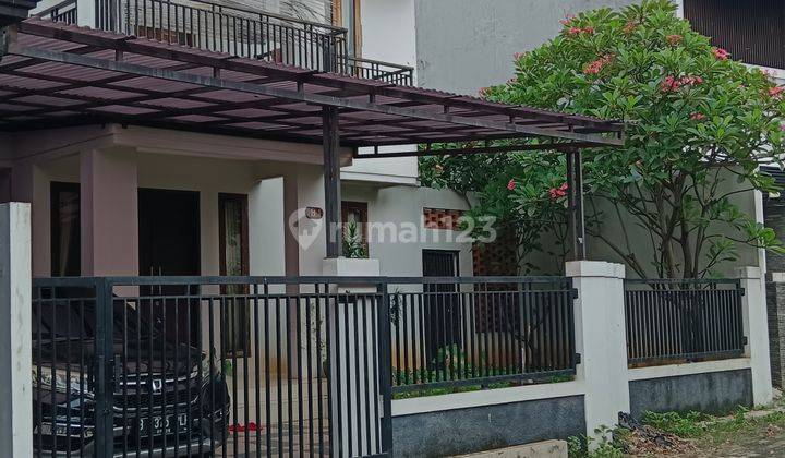 Rumah Asri Dua Lantai Daerah Cirendeu Pondok Cabe Dengan Halaman Depan Dan Belakang  1