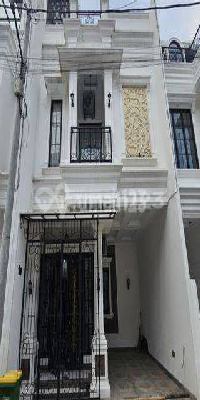 Rumah di Jagakarsa furnish 2 Lantai Bagus