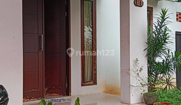 Rumah Asri Dua Lantai Daerah Cirendeu Pondok Cabe Dengan Halaman Depan Dan Belakang  2