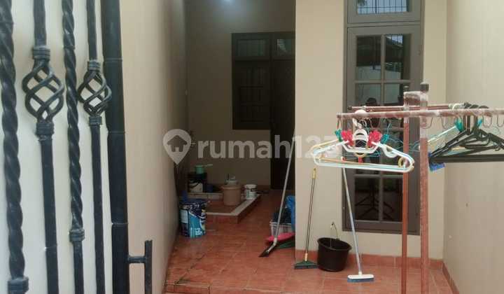 In a Good and Comfortable Ready-to-Live House 2