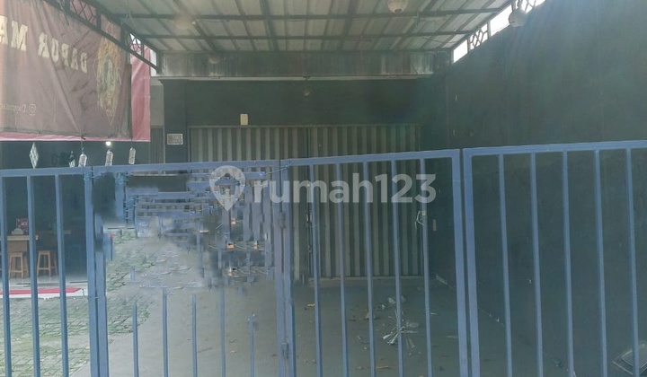 For Sale Three-Story Row House by the Roadside 2