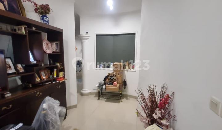 Beautiful House Flood-Free 2