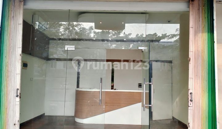 For Rent: 3-Story Shop House Ready to Use on the Side of Main Street, Modernland. For Rent: 3-Story Shop House Ready to Use on the Side of Main Street, Modernland.