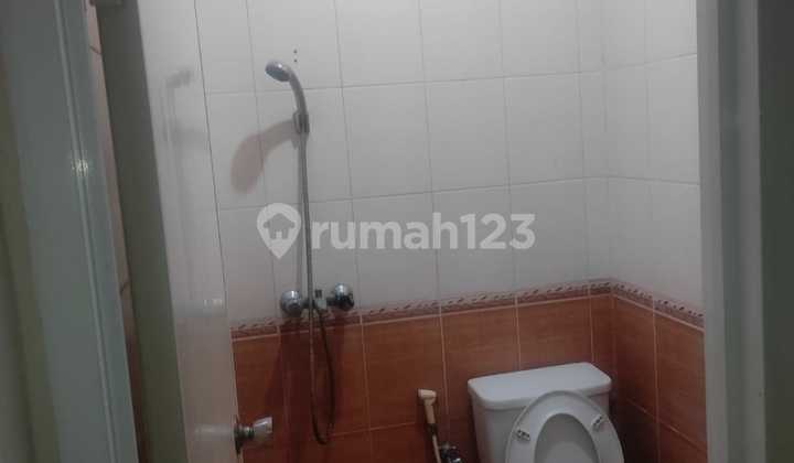 Rumah Siap Huni SHM di Cluster Pinus Taman Royal 1, Cipondoh 2