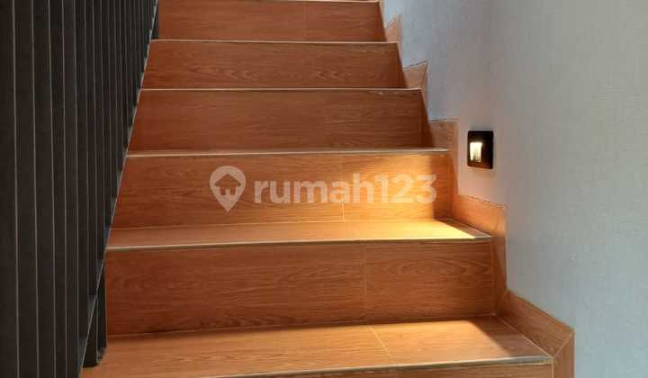 Rumah Baru 3 Lantai Siap Kpr Nempel Gading Serpong Dan Bsd