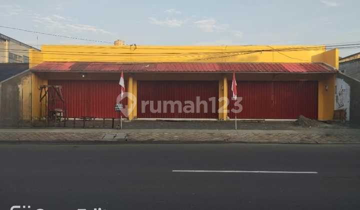 For Rent, 3 Connected Kiosks, Ready to Use, Strategic Location on the Side of Imam Bonjol Main Road.