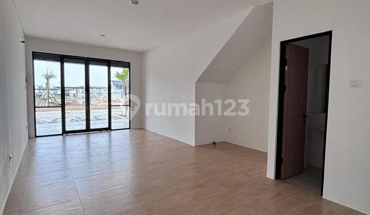 For Rent: New Ready-to-Use Shop House at Park Hive, Park Serpong 2