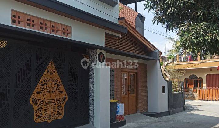 Rumah Mewah Jawa Kontemporer 3 Lantai Area Jombor Sleman Jogja 2