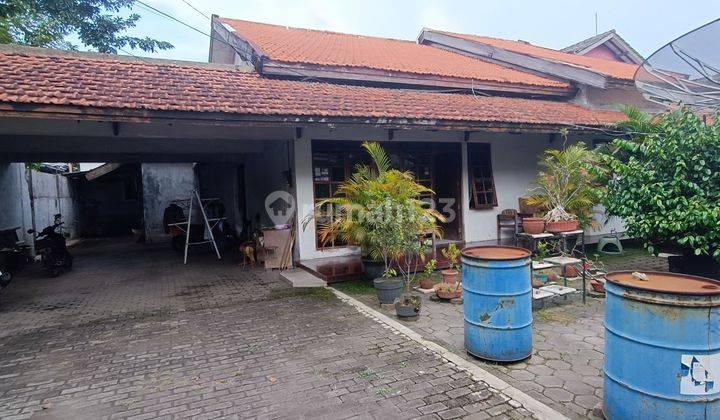 Rumah Besar Di daerah Semarang Barat SHM Bagus hadap Selatan 1