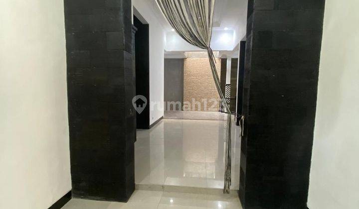 Dijual Rumah 2 Lantai di Mangnolia, Graha Padma 2