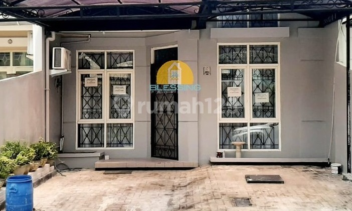 Nice Ready-to-Use House in Magnolia Cluster, Graha Padma 1