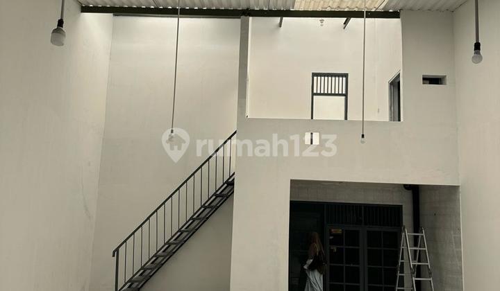 For Rent: Shop House with Land Area 136 m² on Jatiwaringin Main Road, East Jakarta 1