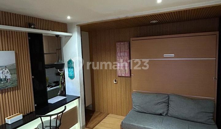 Dijual Rumah Cantik, Semi Furnished, Full Renovasi, 2 Lantai Luas Bangunan 115 M² di Dalam Cluster Perumahan Vida Bekasi