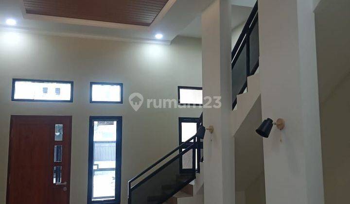 Rumah 2 Lt Pinggir Jalan Dan Ramai Di Harapan Indah 1. 2