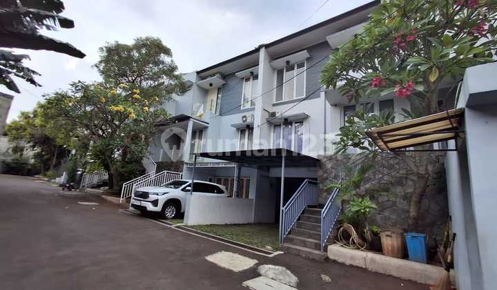 Rumah Town House 3 Lantai Luas 144m Cilandak Jakarta Selatan.