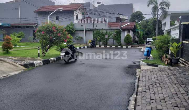 Pulomas House 2 Floors Area 144 3 Bedrooms, East Jakarta 2