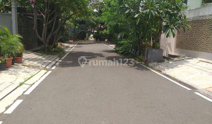 Rumah Tua SHM di Perum Pulomas Jakarta Timur  1