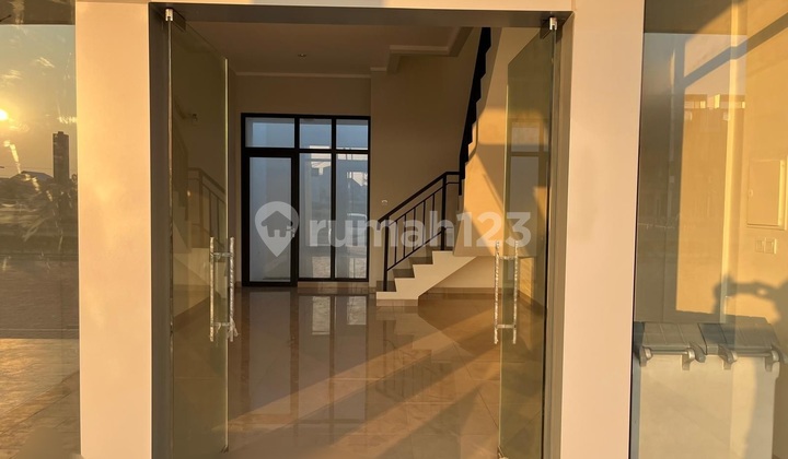 For Rent New 3-Story Shop House Summarecon Crown Gading Bekasi 2