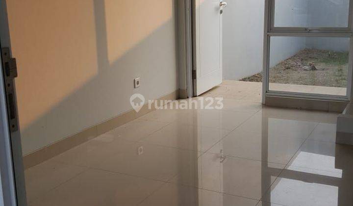 Cepat Rumah Hadap Selatan 2 lt 6x15 90 m Di Jakarta Garden City . 2