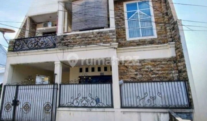 Di Jual Rumah Hook 2Lt 4Kt di Cipinang Timur. Di Jual Rumah Hook 2Lt 4Kt di Cipinang Timur.