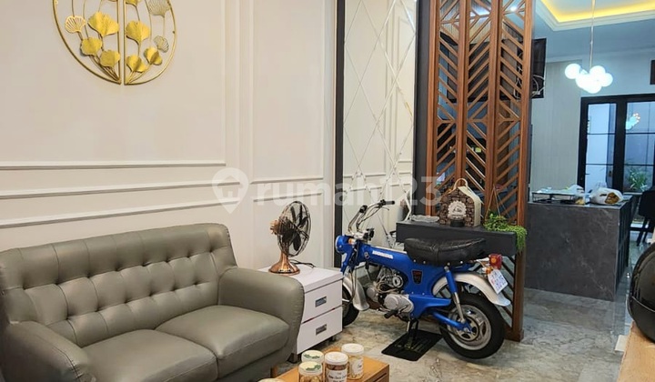 Di Jual Rumah 2Lt 5Kt di Kemang Pratama Bekasi. 2