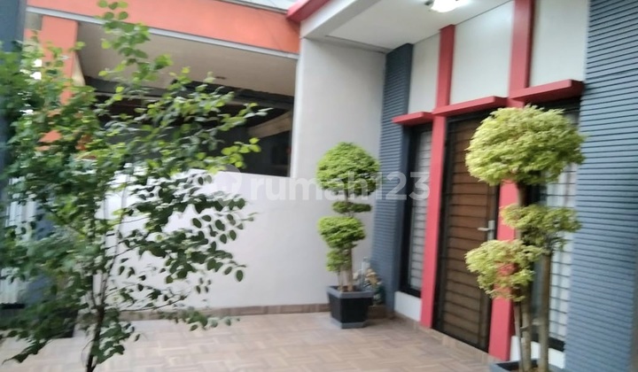 For Sale Minimalist House 2 Floors 4 Bedrooms in Harapan Indah Bekasi 2