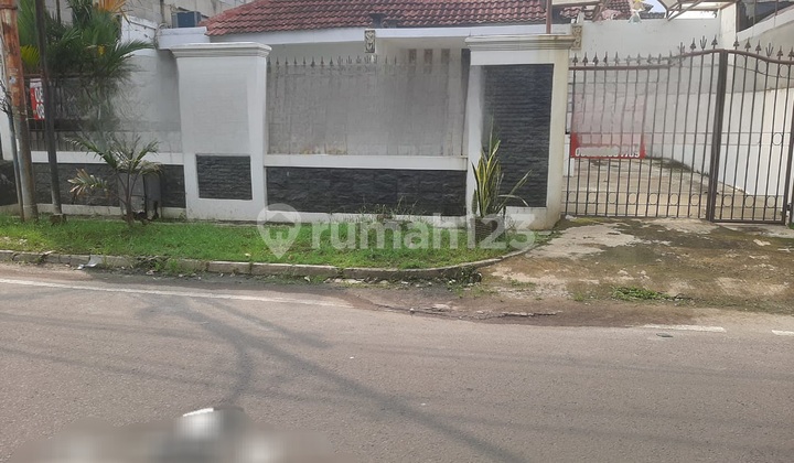 Rumah Tua Pulomas Barat Luas 278M Jakarta Timur