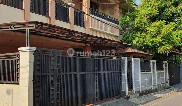 Rumah Hook Besar Luas 180 M Di Pondok Kelapa 1