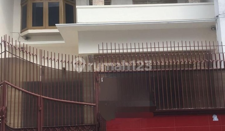 Di Jual Cepat Rumah 2Lt Luas 233M2 Cempaka Putih Tengah Jakarta Pusat