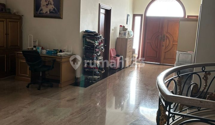 Di Jual Rumah Besar 2Lt di Bukit Argano