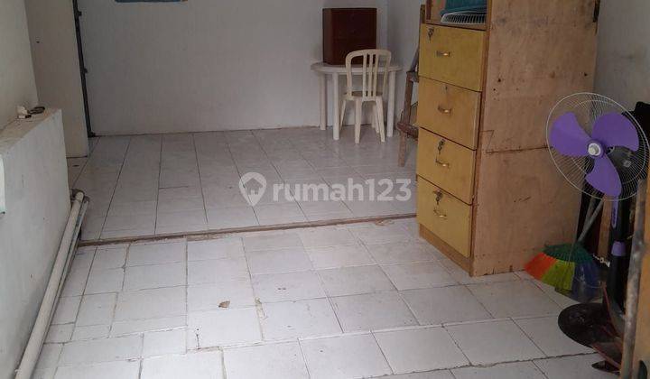 Rumah 3 Lantai Shm Butuh Renovasi Selatan 2