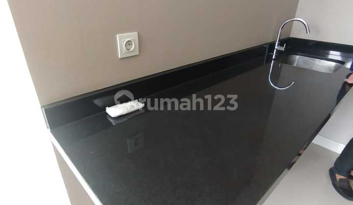 For Rent: Ciputra Internal Puri Studio Type Apartment, Unfurnished, West Jakarta 2