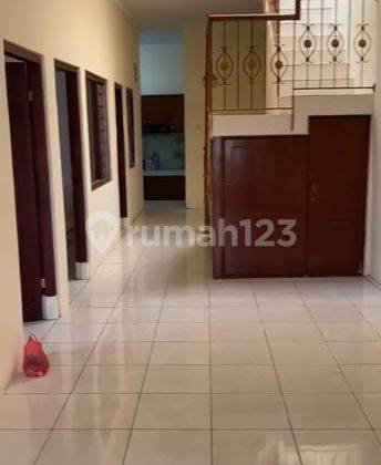 Dijual Rumah Semi Furnished di Rumah Di Petojo , Jakarta Pusat 1