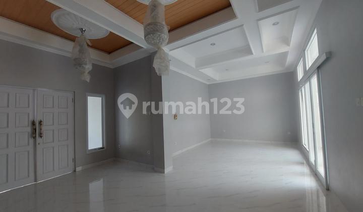 New House with Nice Swimming Pool Cinere Estate Depok 2