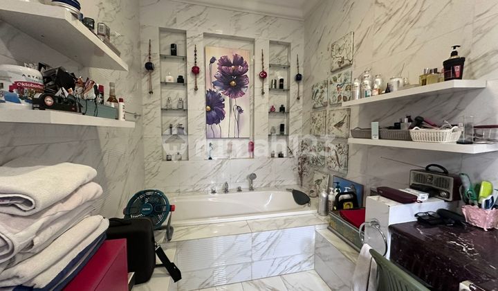 Luxurious House American Classic Semi Furnished Cirendeu Tangerang Selatan 2