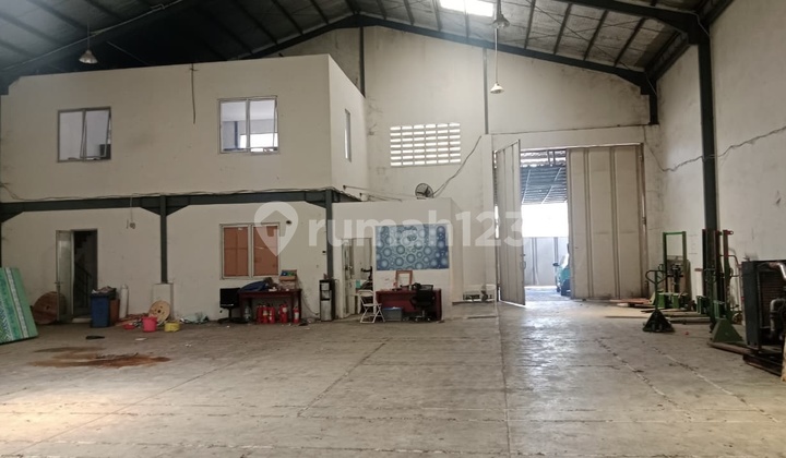 Cheapest !!! Warehouse Plot for Rent in Cipondoh, Tangerang