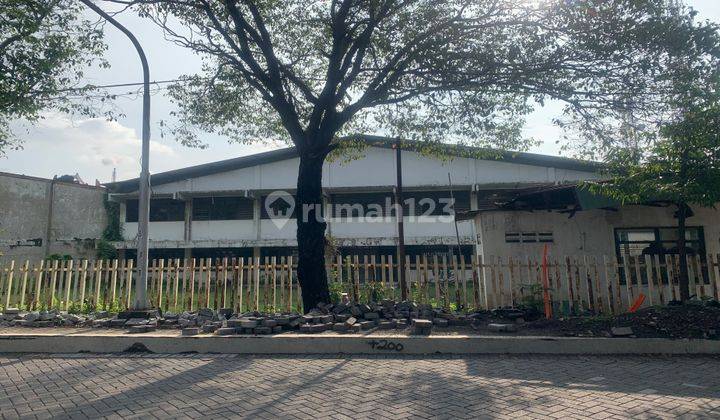 Gudang Di Komplek Pergudangan Rungkut Industri (PT SIER) 1