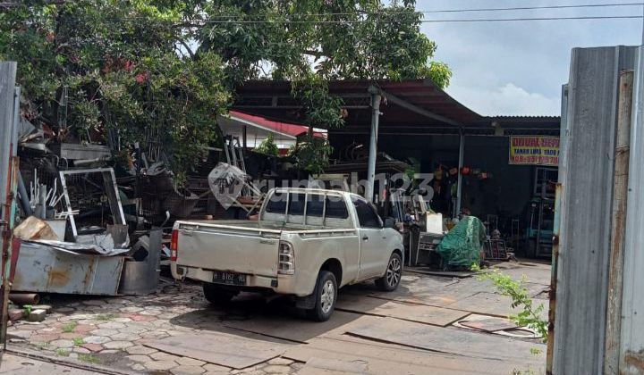 Warehouse on the main road in West Semarang. 1