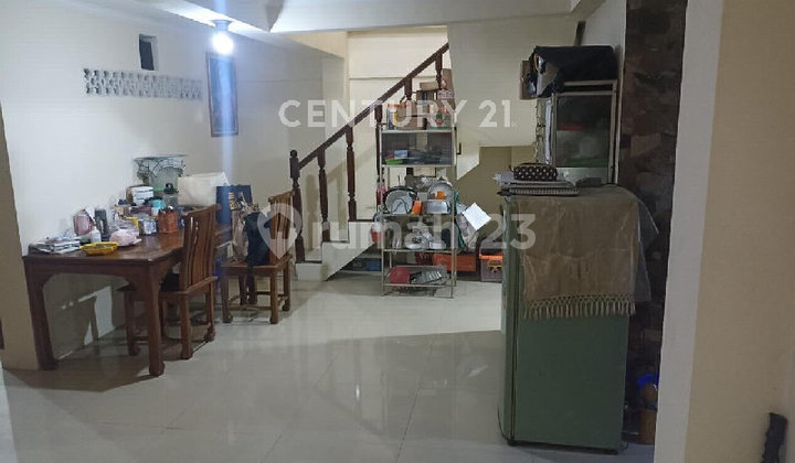 Dijual Cepat Rumah 2 Lantai Harga Dibawah Pasaran Lokasi Pamulang