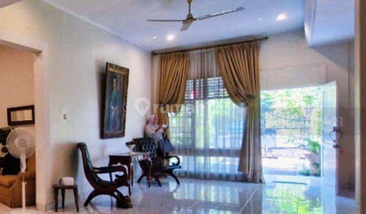 Rumah Hook Halaman Luas Asri Di Pancoran Timur 2