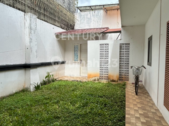 Big House in River Park Bintaro 2 Floors Negotiable Price Big House in River Park Bintaro 2 Floors Negotiable Price