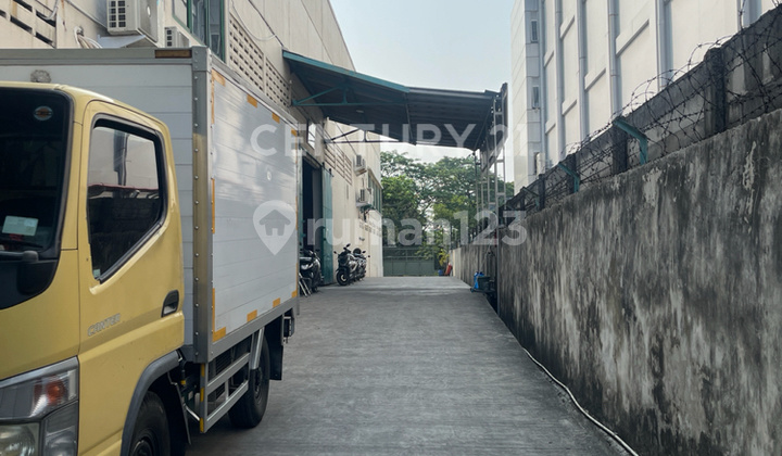 2-Story Warehouse in JIEP Pulogadung Industrial Area 2-Story Warehouse in JIEP Pulogadung Industrial Area