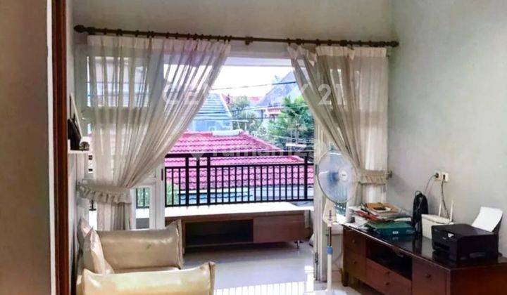 Rumah Cantik 3 Lantai Di Pulo Asem, Jakarta Timur 2